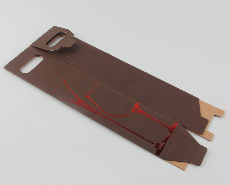 紅酒包裝盒生產(chǎn)廠家的膠輥是怎么避免擠壓性損耗的？