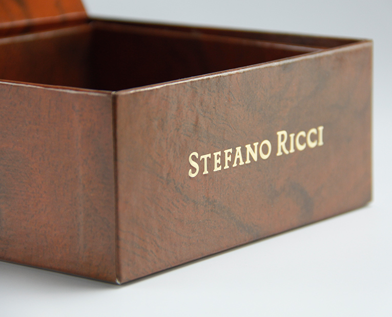 擔心定制的手環(huán)盒不能如期，被色帶不齊拖累？廠家需要這樣做！