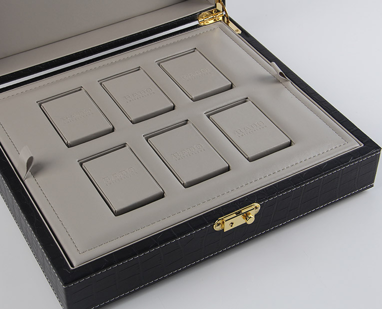 急死保健品盒子廠的老師傅，紙張原材料導致色差問題。