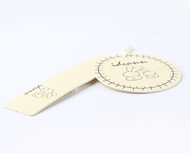 做內衣吊牌的年輕師傅給制造商帶來訂制麻煩(下) 做內衣吊牌的年輕師傅給制造商帶來訂制麻煩(下)