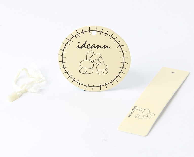 做內衣吊牌的年輕師傅給制造商帶來訂制麻煩(下) 做內衣吊牌的年輕師傅給制造商帶來訂制麻煩(下)