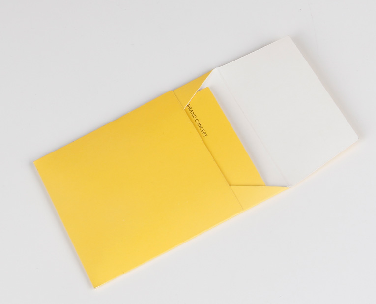 大批量的吊牌顏色迥異？探究衣服紙牌廠意味深長的秘密