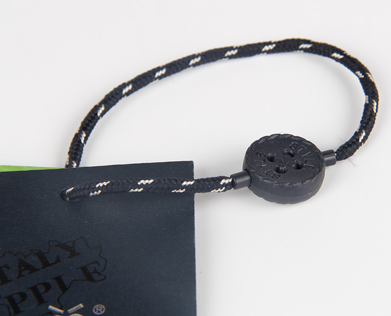 預防勝于治療，衣服的紙牌在定做之前需要這樣做準備