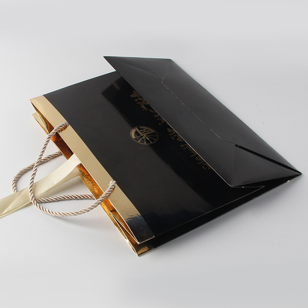 皮具紙袋制造商化腐朽為神奇,1張金卡紙變身特種紙 皮具紙袋制造商化腐朽為神奇,1張金卡紙變身特種紙