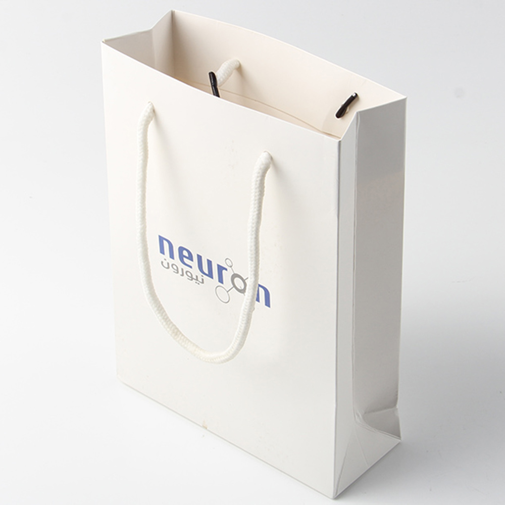 連手機紙袋都要模仿訂制,國產手機真的還有出路嗎? 連手機紙袋都要模仿訂制,國產手機真的還有出路嗎?