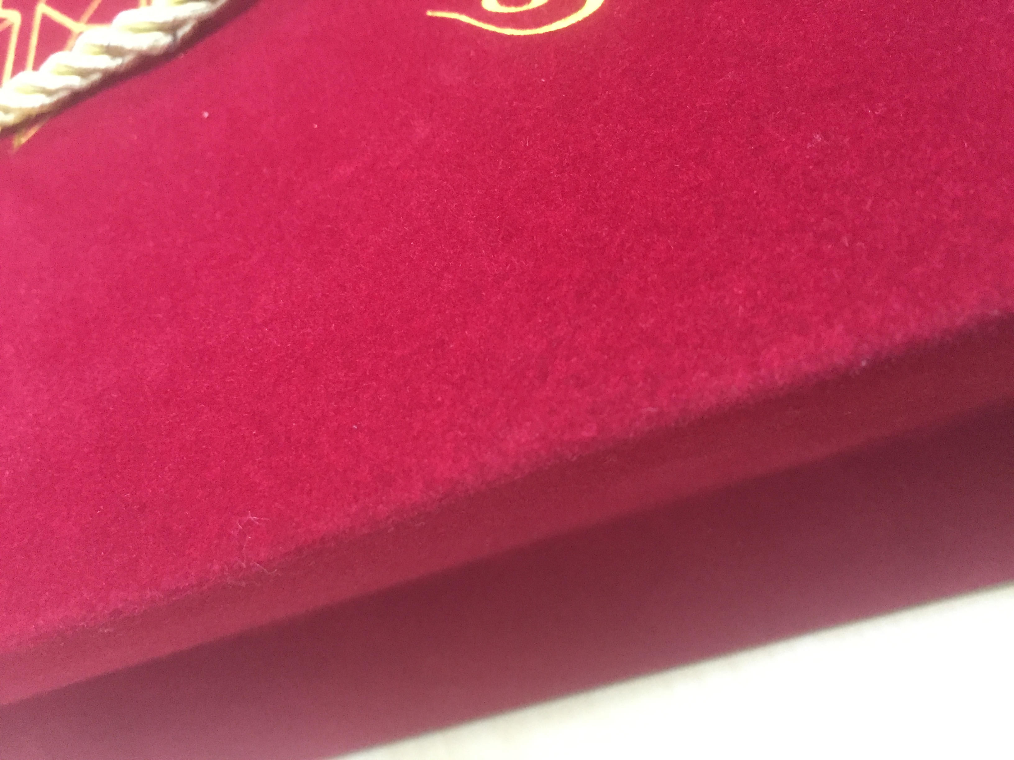 分享1個(gè)讓珠寶首飾紙袋設(shè)計(jì)變高檔的方法 分享1個(gè)讓珠寶首飾紙袋設(shè)計(jì)變高檔的方法