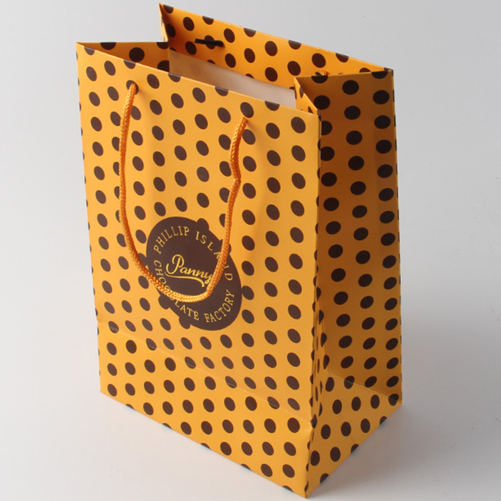 相機紙袋生產(chǎn)廠家的業(yè)務(wù)同事當(dāng)時就“O”嘴了 相機紙袋生產(chǎn)廠家的業(yè)務(wù)同事當(dāng)時就“O”嘴了