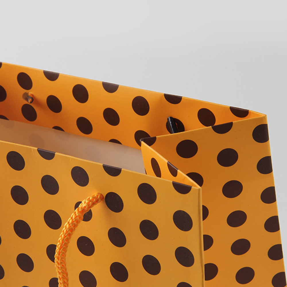 相機紙袋生產(chǎn)廠家的業(yè)務(wù)同事當(dāng)時就“O”嘴了 相機紙袋生產(chǎn)廠家的業(yè)務(wù)同事當(dāng)時就“O”嘴了