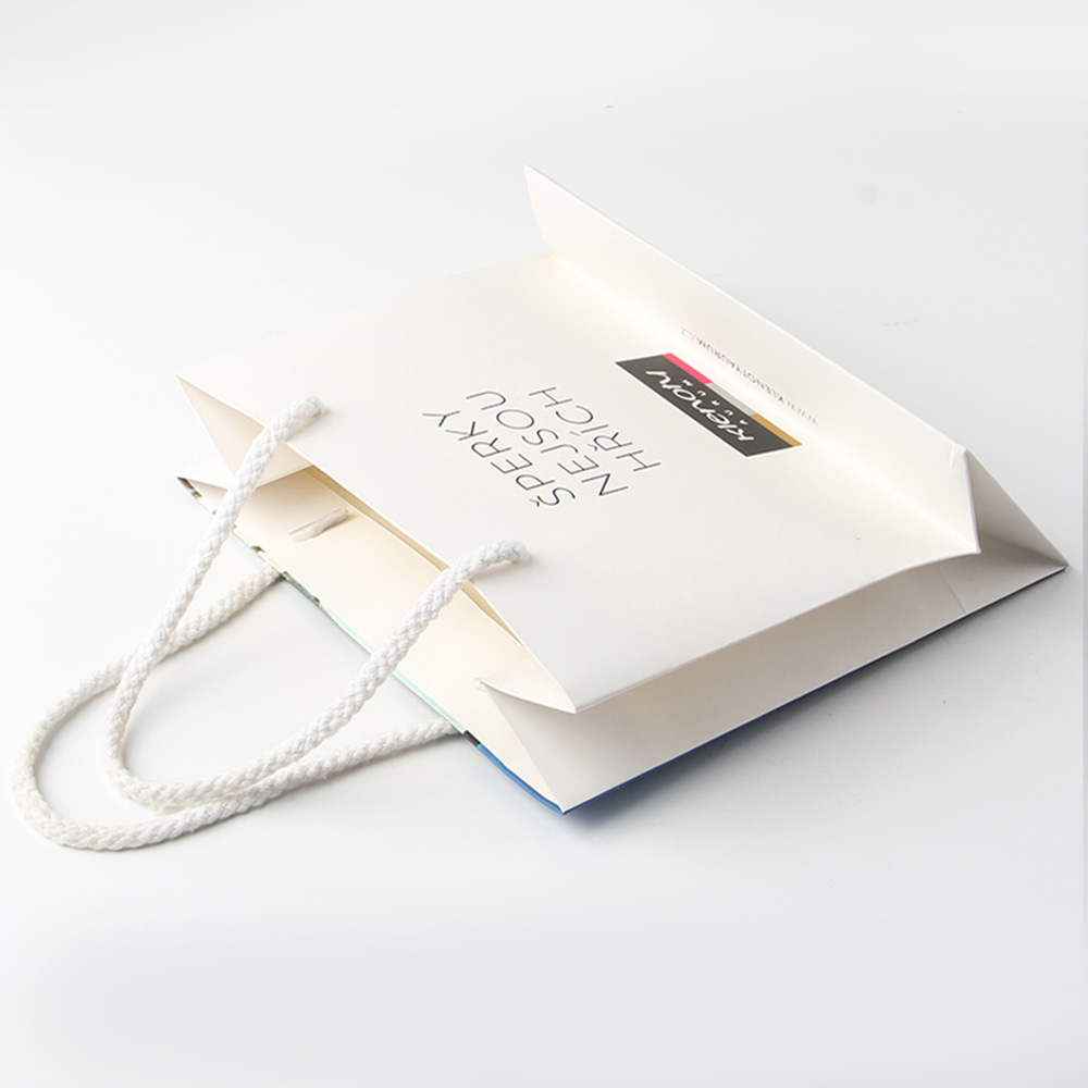 為什么用大貨標準決定服裝禮品袋定做的參數而不是數碼打樣 為什么用大貨標準決定服裝禮品袋定做的參數而不是數碼打樣